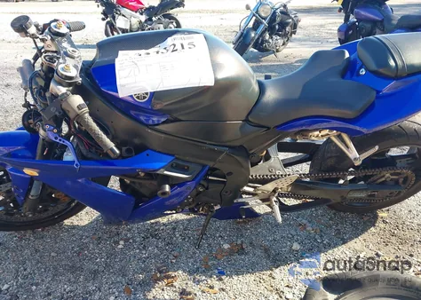 2005 Yamaha Yzf R1 z USA, uszkodzony, nr VIN NOVEHICLE